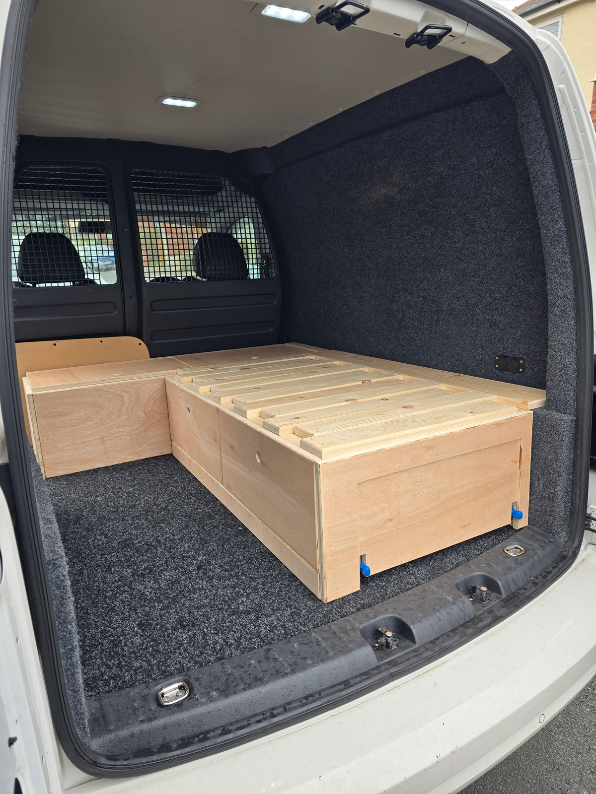 SWB VW Caddy L-Shape Pull-Out Camper Bed with Drawer