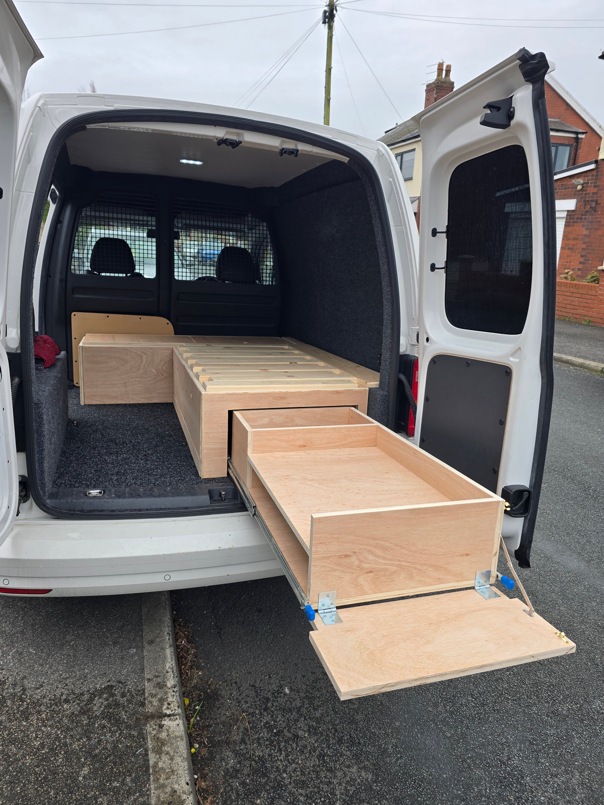 SWB VW Caddy L-Shape Pull-Out Camper Bed with Drawer