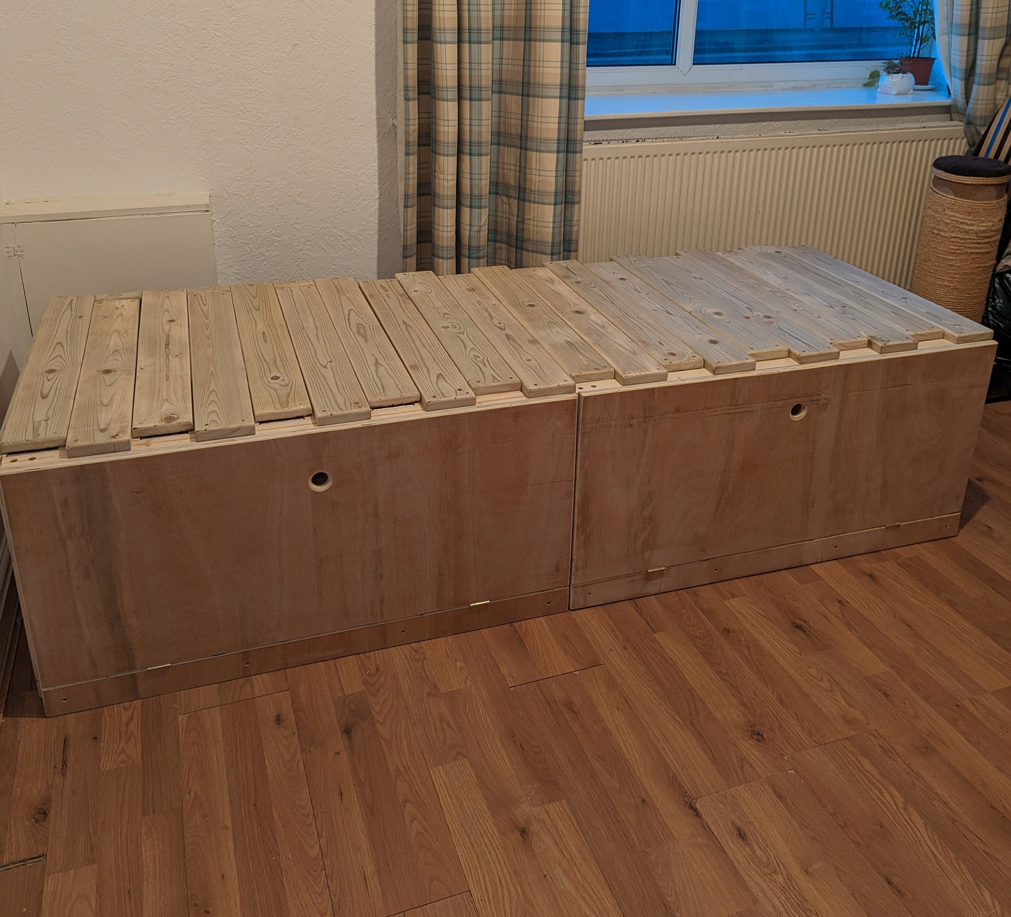 Bespoke Removable 2 Seperate Section Pull Out Bed (Changes From Bench, To Corner Sofa, To a Bed)