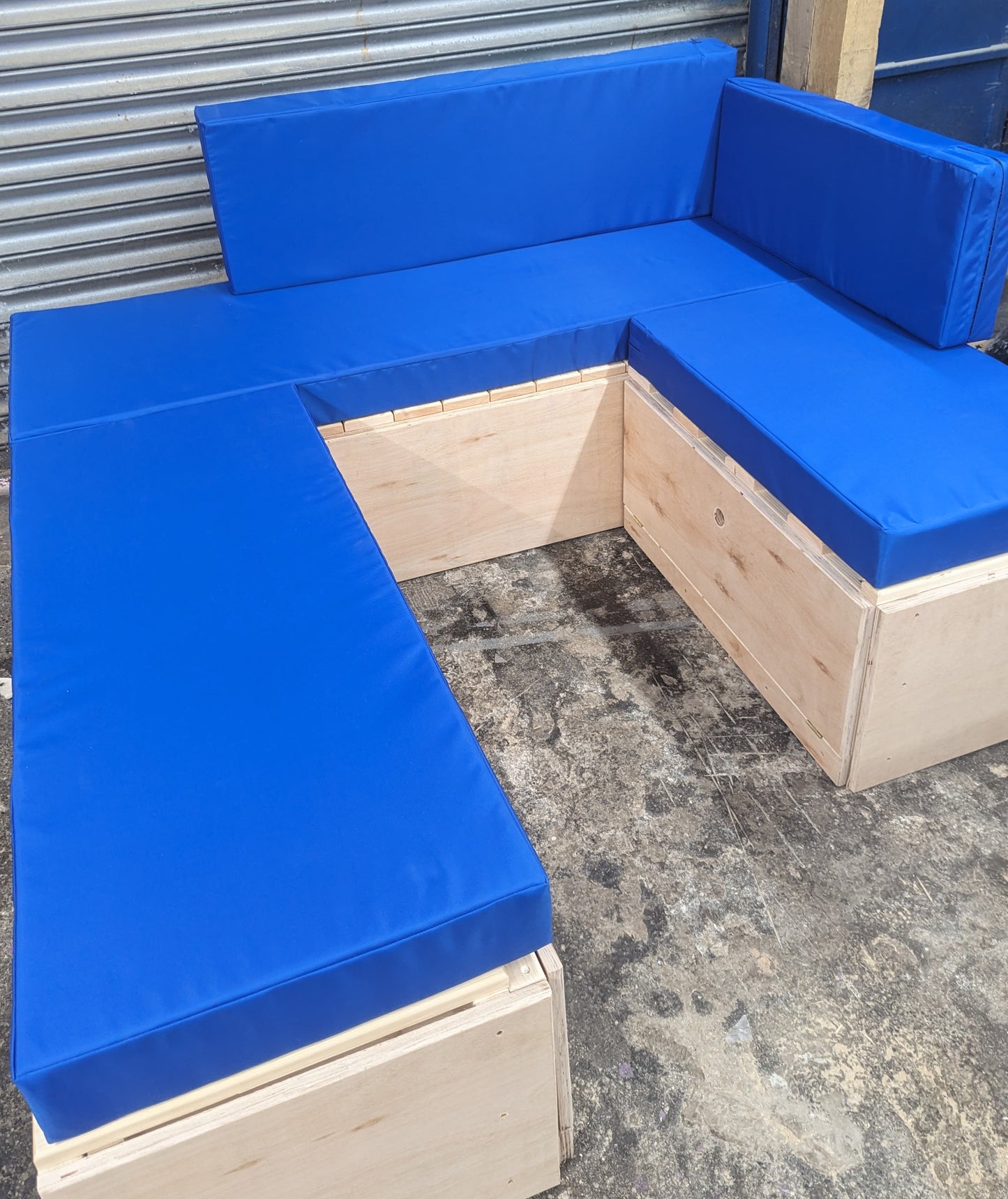 Bespoke U-Shape Van/Camper Bed and Seating. Pull-Out Van Bed