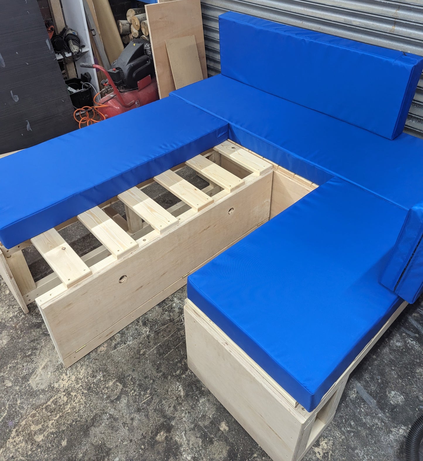 Bespoke U-Shape Van/Camper Bed and Seating. Pull-Out Van Bed